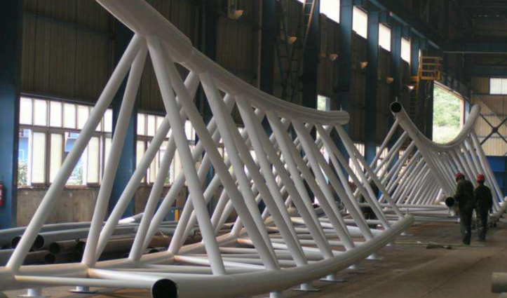 平顶山管廊钢结构与桁架结构的管道支架应该如何区分